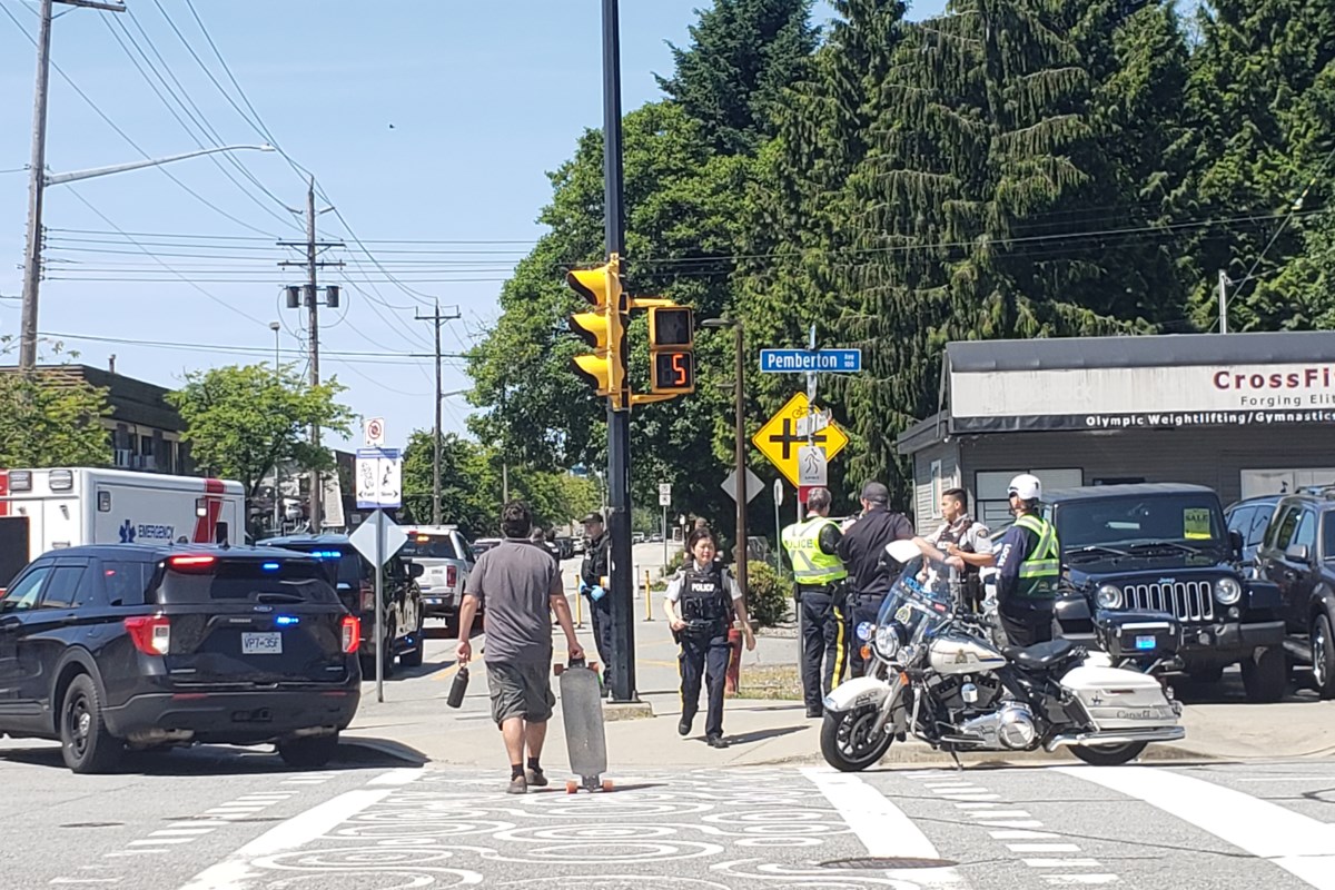 Man arrested after stabbing at North Vancouver construction site