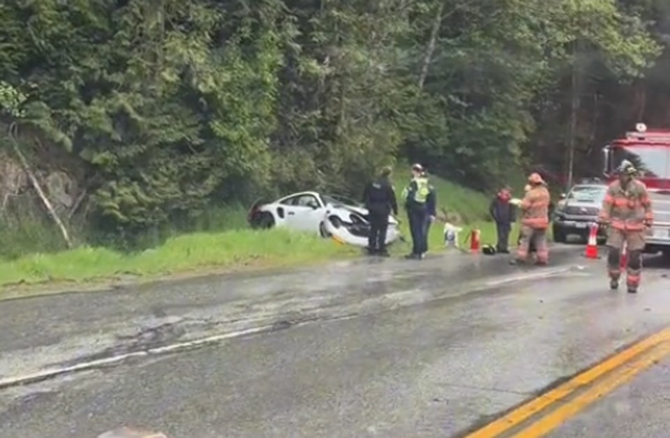 porsche-crash