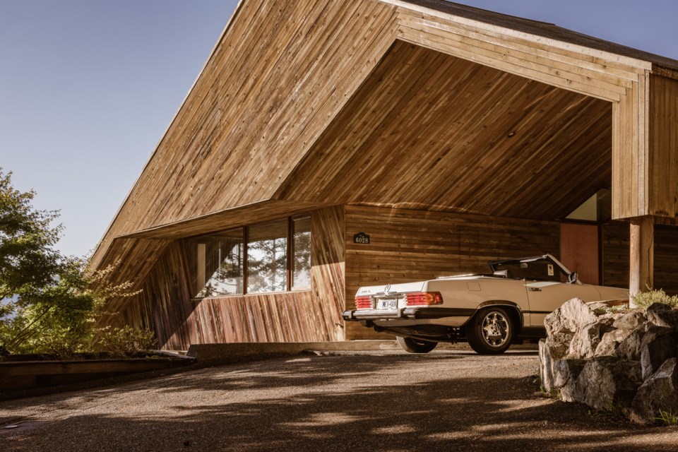 The Catton House was built in 1968. Nick Milkovich worked on it under the direction of famed architect Arthur Erickson.