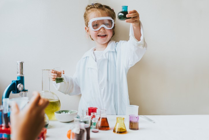 Kid doing science - Catherine Falls Commercial, Getty Images