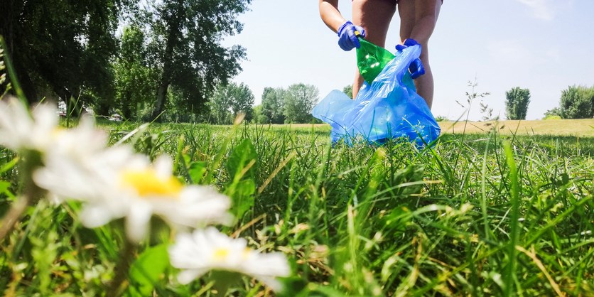 Pick up trash (Getty Images)