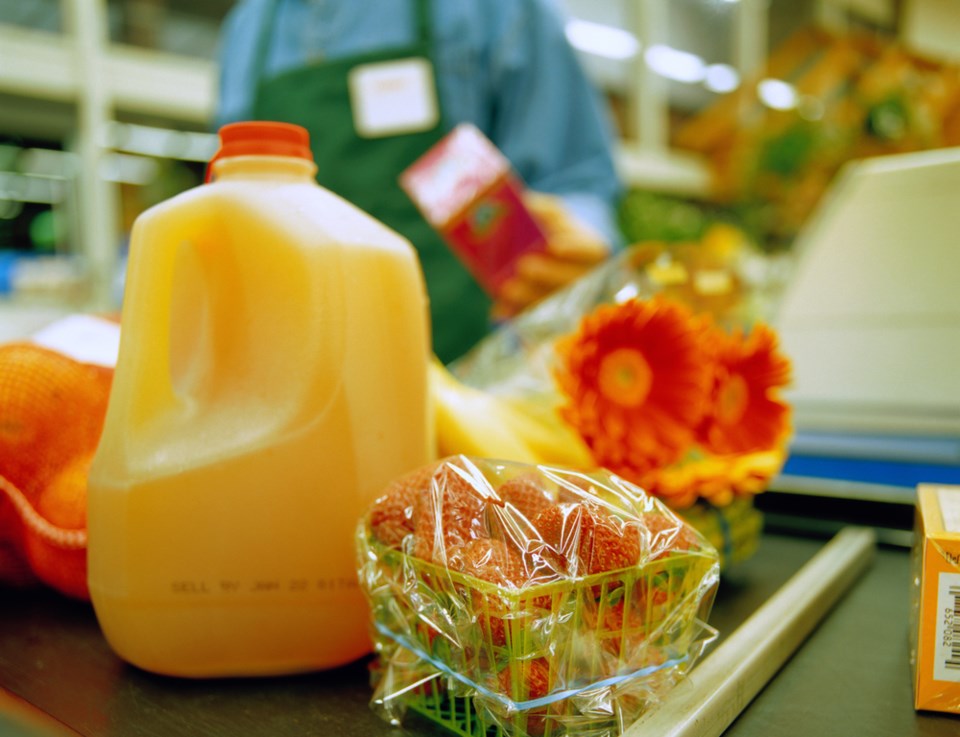 gettyimages-ryan-mcvay-grocery