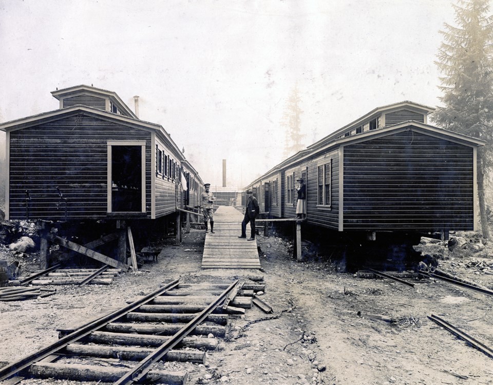 rail car bunkhouses