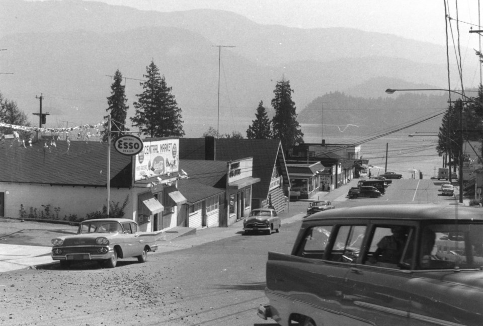 deep-cove-gallant-avenue