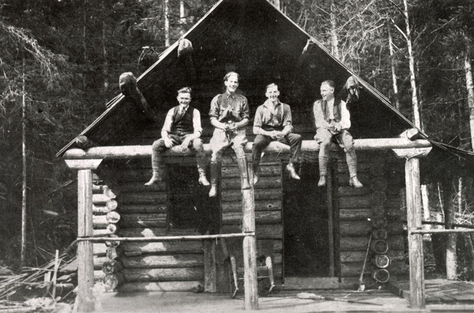 Mosquito Creek cabin