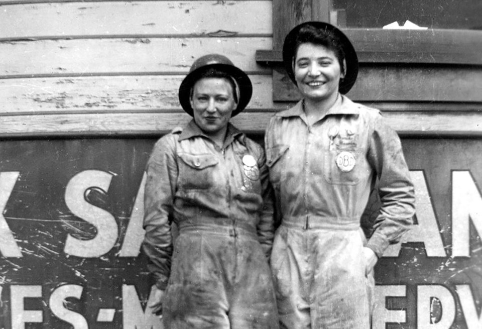 Wartime shipyards workers