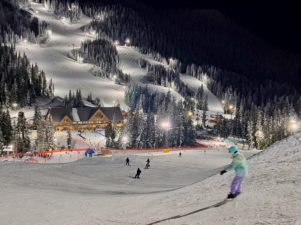 cypress-mountain-night-ski-snowboard