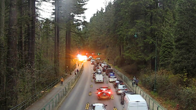 lions-gate-bridge-vehicle-incident