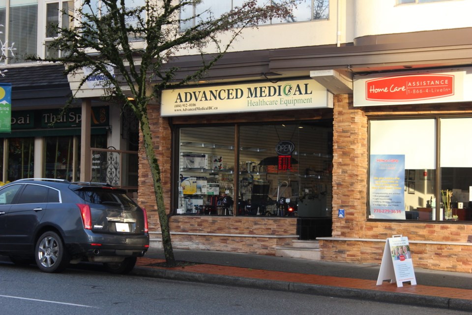 advanced-medical-storefront