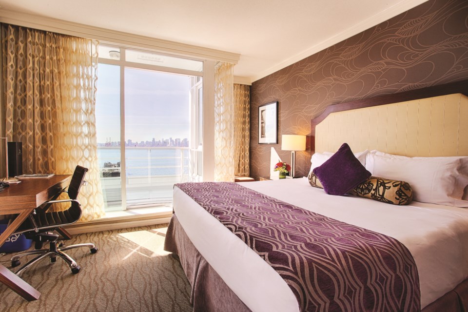 pinnacle-pier-room