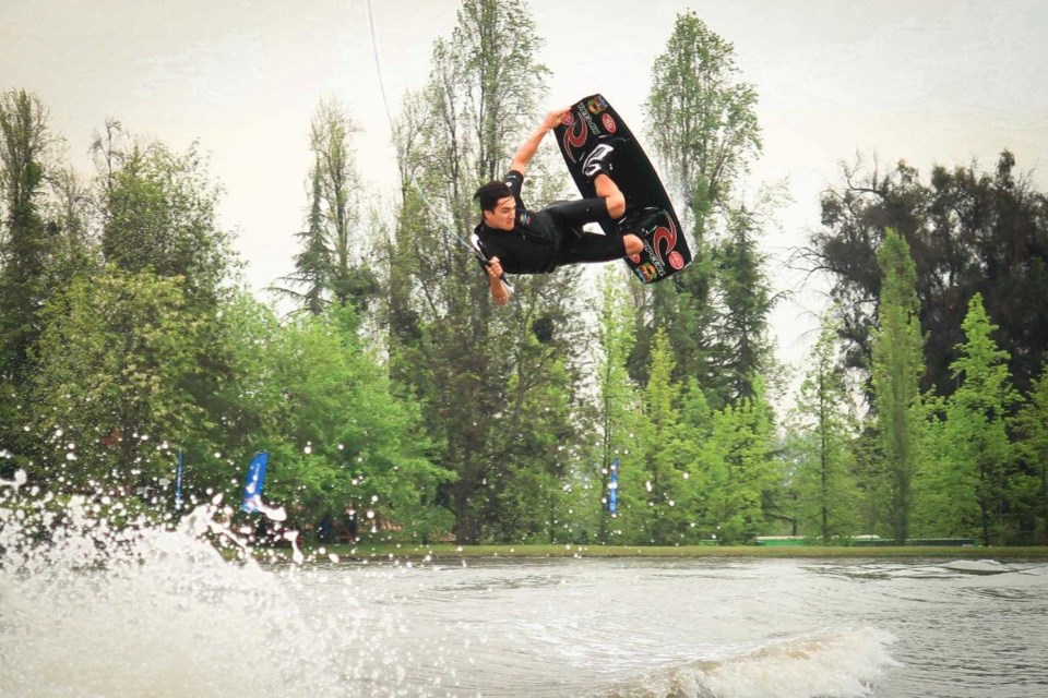 hunter-smith-north-vancouver-pan-am-games-wakeboarding-silver-medal