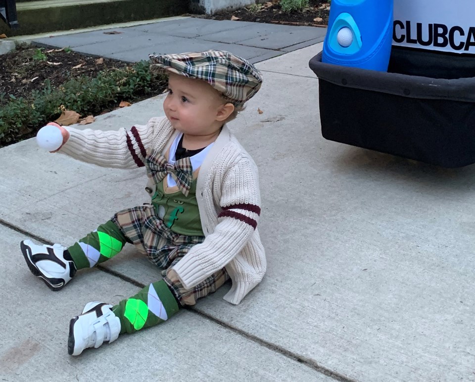 toddler-golfer-walker-martin-crop