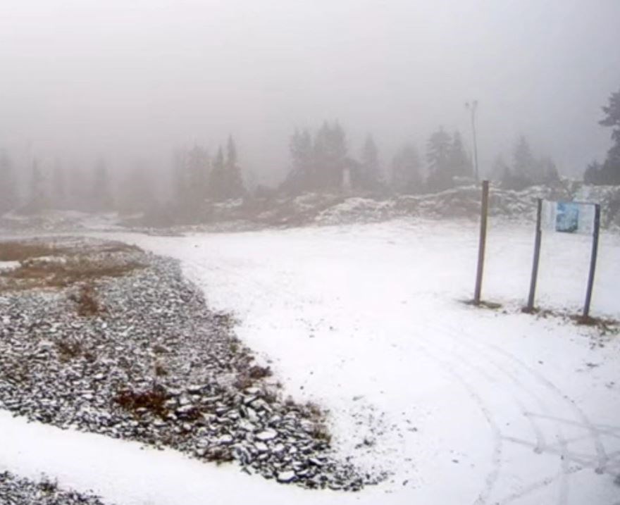 23-10-24-mount-seymour-snow