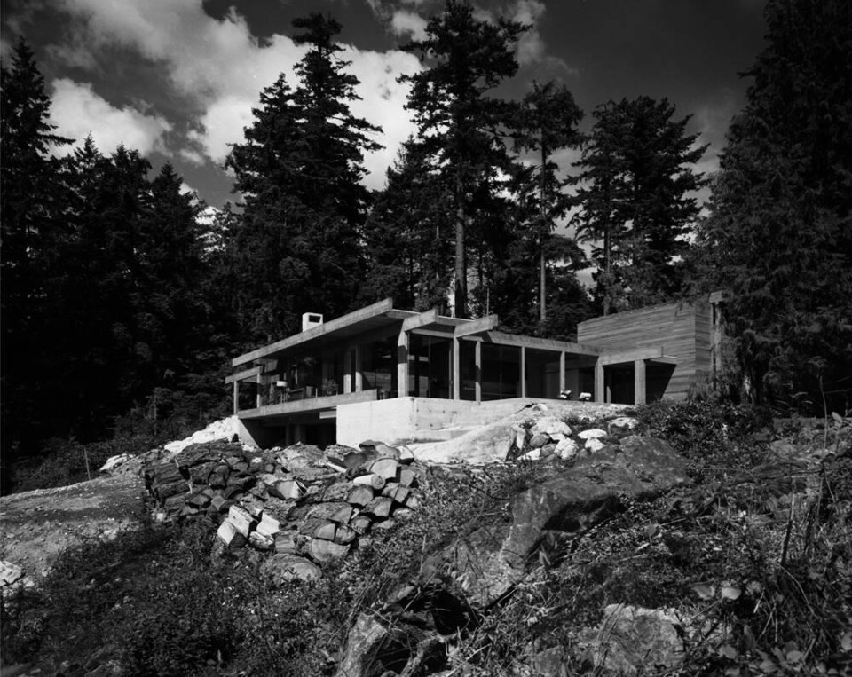 web1_west-coast-modern-smith-house-ii-hi-res