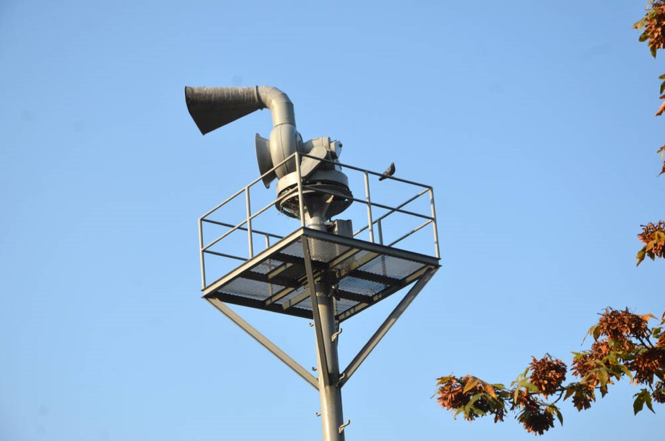 web1_air-raid-siren-raw