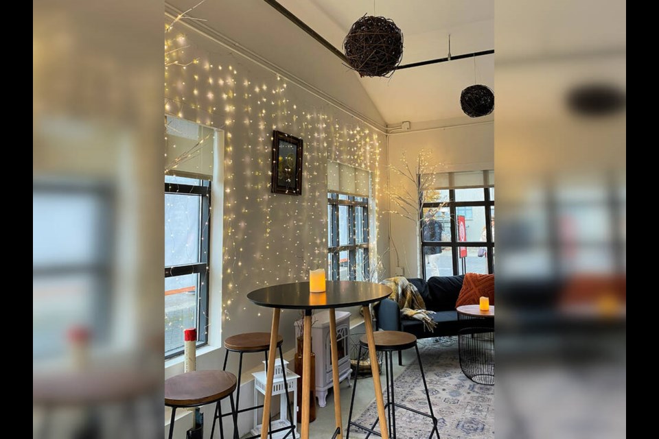 The "cosy cabin" interior can seat up to 15 patrons.