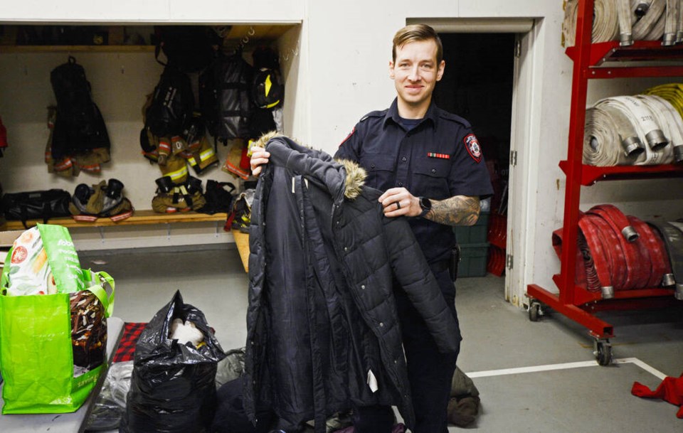 web1_ukraine-blanket-drive-north-vancouver-firefighters