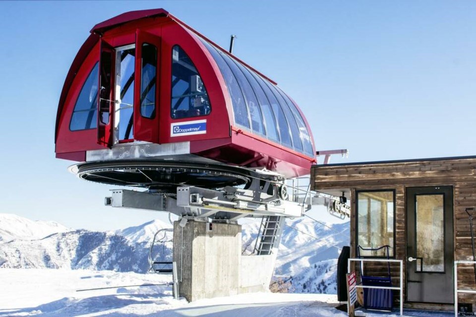 web1_doppelmayr-chairlift-mt-seymour