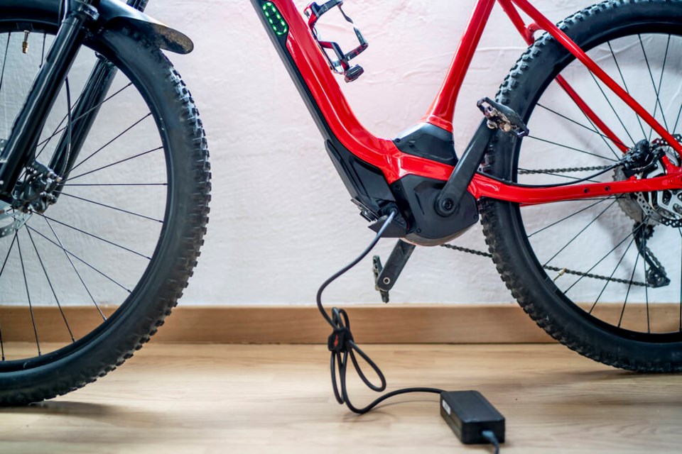 web1_e-bike-charging