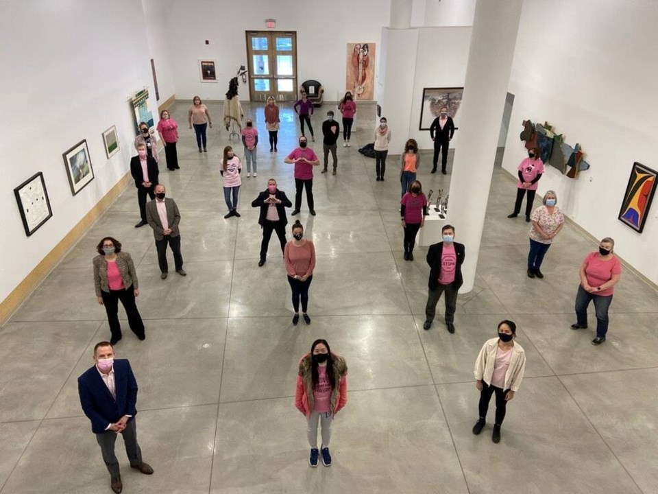 web1_education-services-centre-north-vancouver-pink-shirt-day