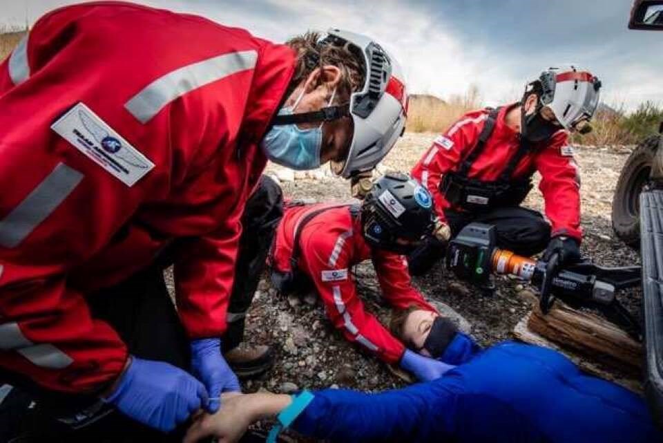 web1_23-9-7-ian-mckay-nurse---squamish-rescue