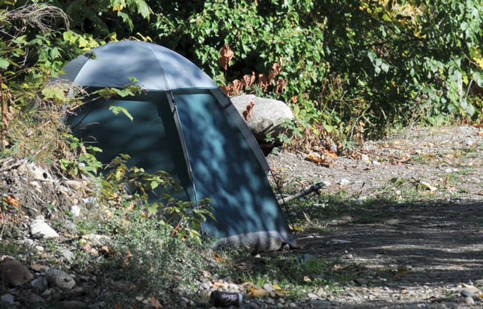 web1_1606124-homeless-tent-mike