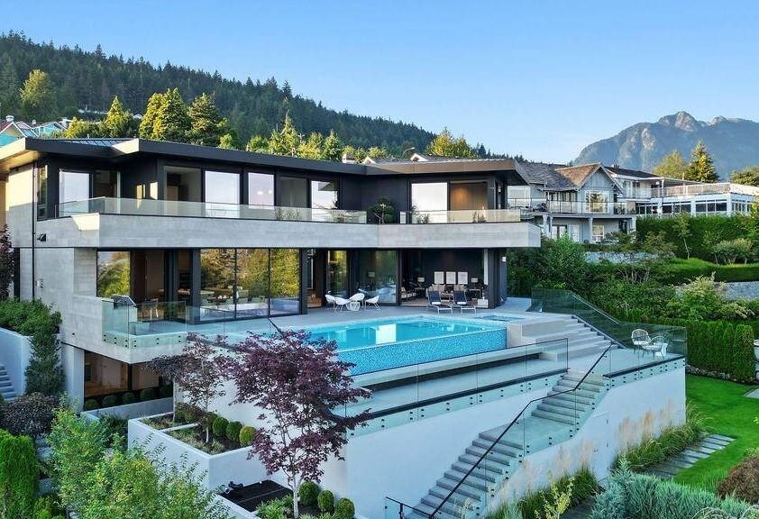 This modern mansion at 770 Greenwood Rd. in West Vancouver’s British Properties sold for more than $15 million on Sept. 16. | Zealty.ca 