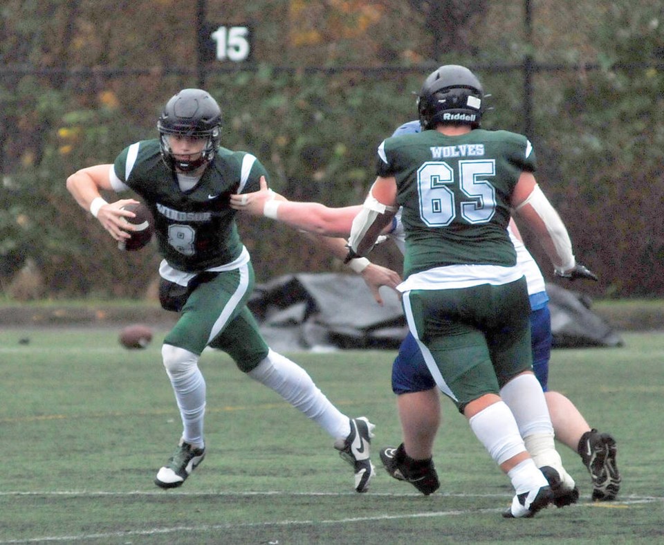 web1_windsor-football-04