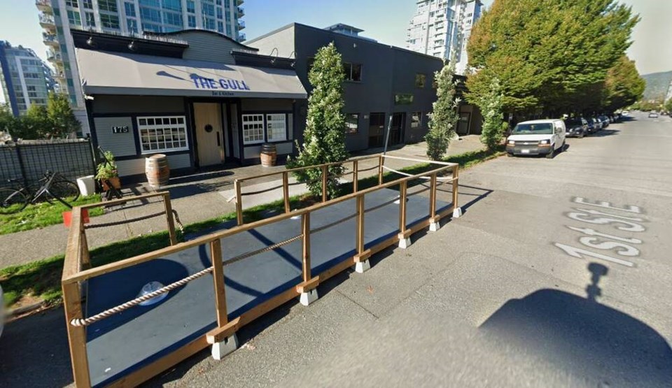 web1_the-gull-patio-north-vancouver