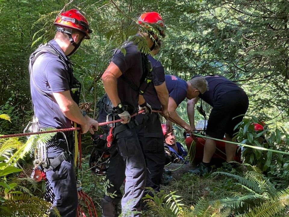 web1_nsn-20250811-north-van-fire-rope-rescue-capilano-river