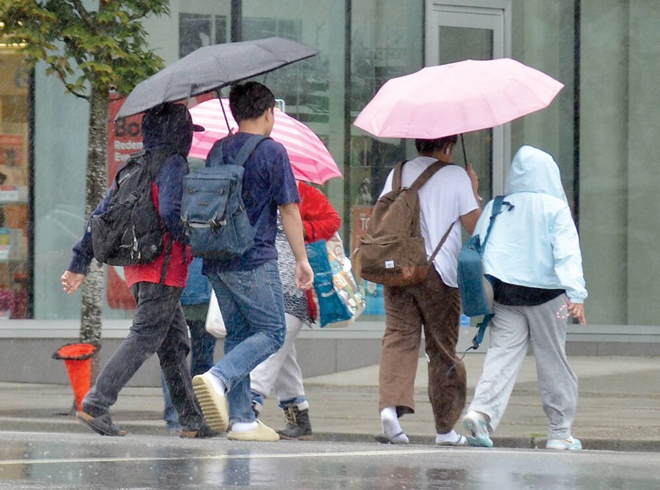 web1_nsn-20250815-rain-storm