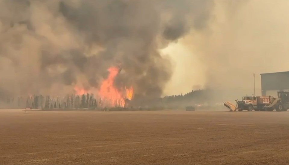 deer-lake-fire-airport