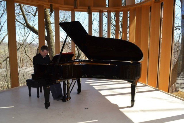 Classical Pianist Brett Kingsbury performs in Kenora Wed. July 20. (Photo courtesy of Edward Franko) 