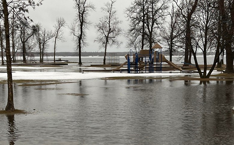 flood fort frances photo