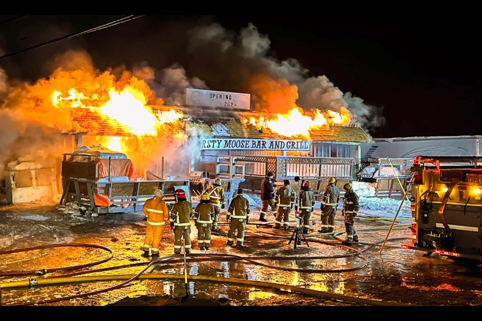 Intense blaze at the Thirsty Moose Bar and Grill. (Jayson Botel) 