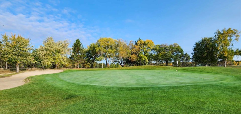 sandy-beach-fifth-green