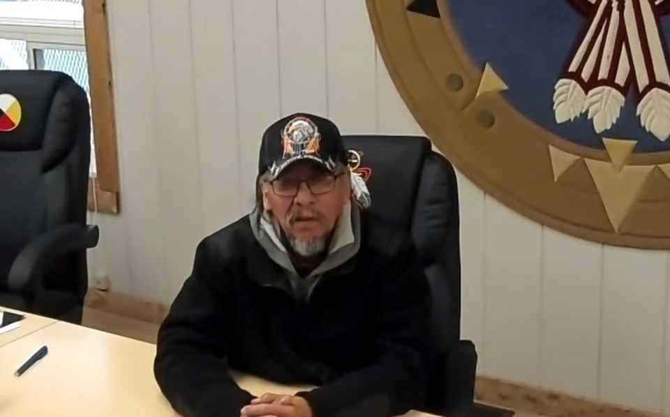 pikangikum-chief-peters