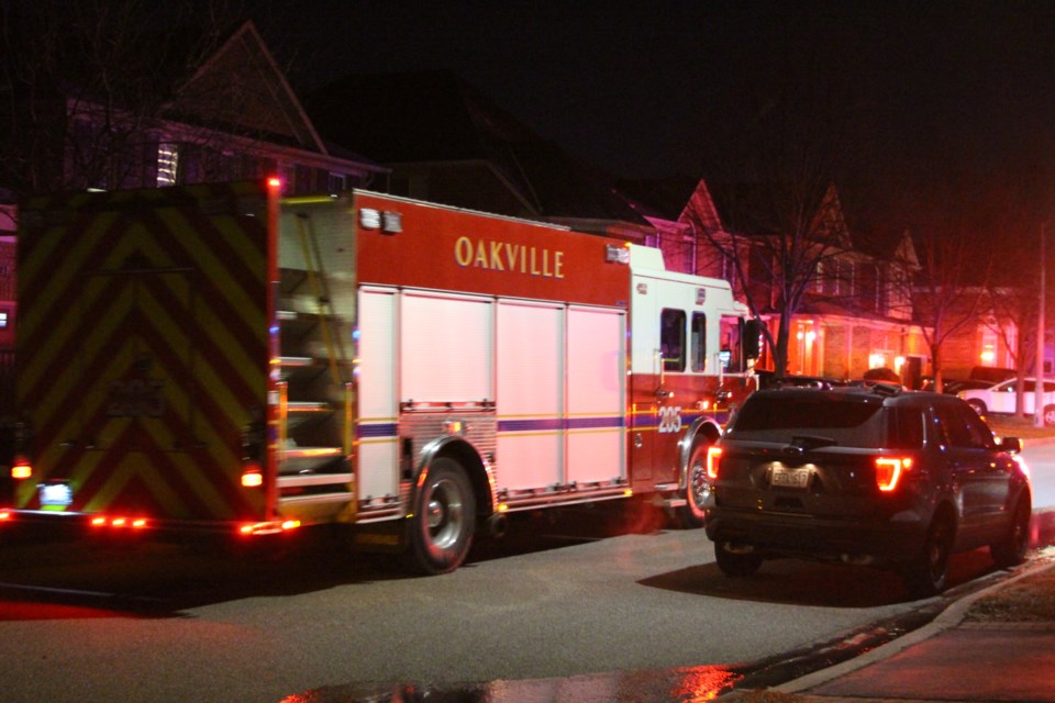 Oakville Fire Truck arrives on scene at Abernathy Way