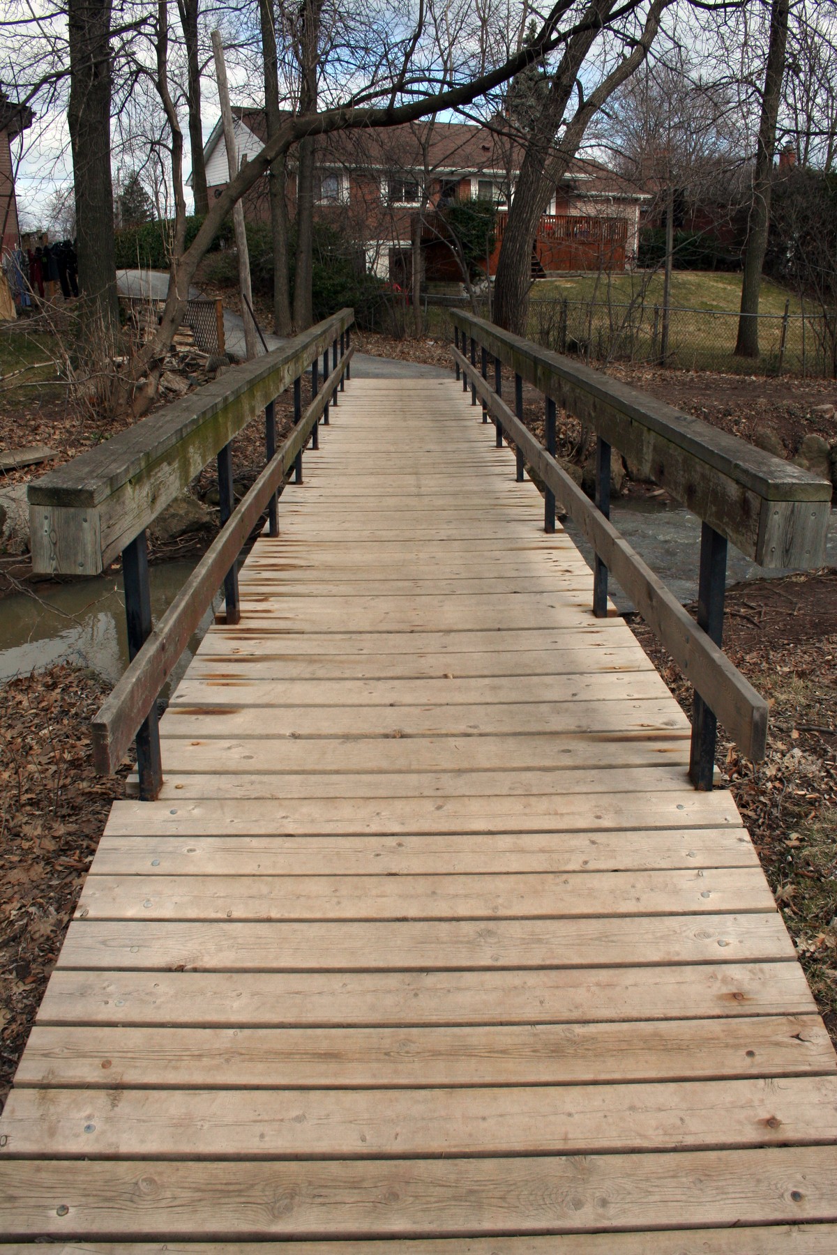 Wooden Walkway to trail | pquan  -  Foter  -  CC BY-SA 2.0