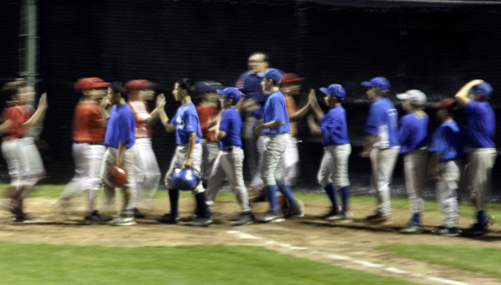 Baseball Team shaking hands with their opponents after a game | versageek  -  Foter  -  CC BY-SA