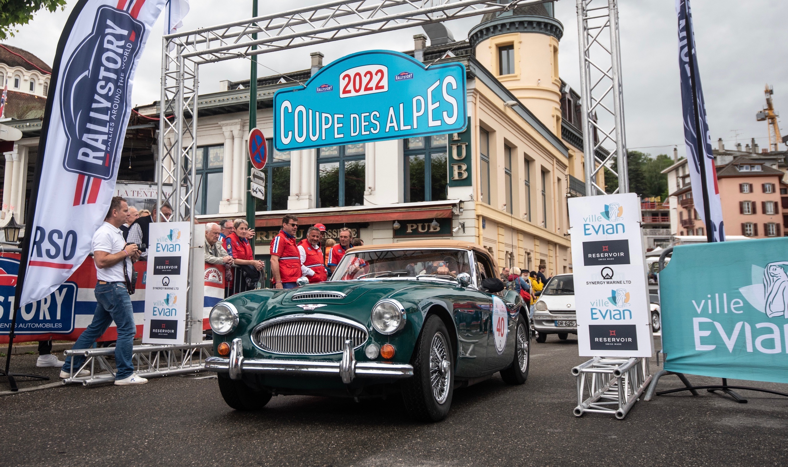 Start Coupe des Alpes | 40 STOATE Chris, STOATE Hayley, Austin Healey 3000, action during the 33rd Coupe des Alpes between Evian and Cannes, from June 8 to 11, 2022 in France - Photo Joris Clerc / DPPI | Julien Delfosse