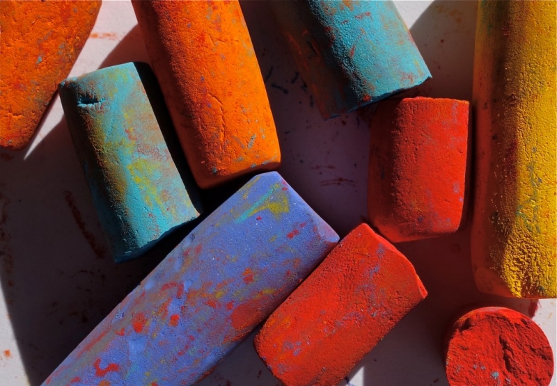 Colourful Chalk | Dean Hochman  -  Foter  -  CC BY