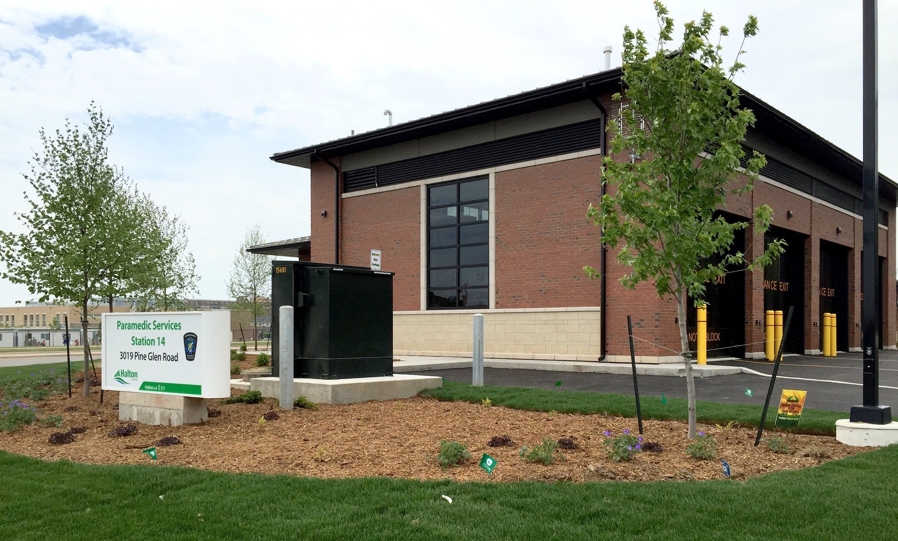 Oakville Paramedic Services Station 14 at 3019 Pine Glen Road | OakvilleNews.Org