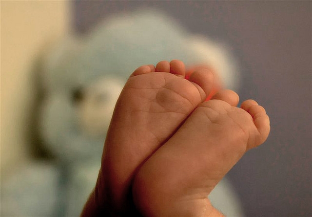 baby feet | gabi_menashe via Foter.com  -  CC BY