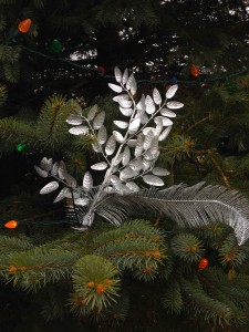 Silver Painted Leaves on Bronte Christmas Tree 2014 | Silver Painted Leaves on Bronte Christmas Tree 2014, Photo Credit: OakvilleNews.Org | Oakville News