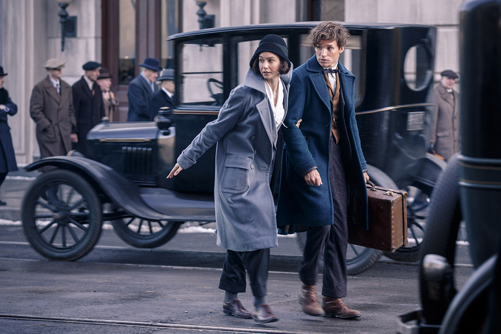 Movie review for the new fantasy epic FANTASTIC BEASTS AND WHERE TO FIND THEM, in theatres November 18th 2016.