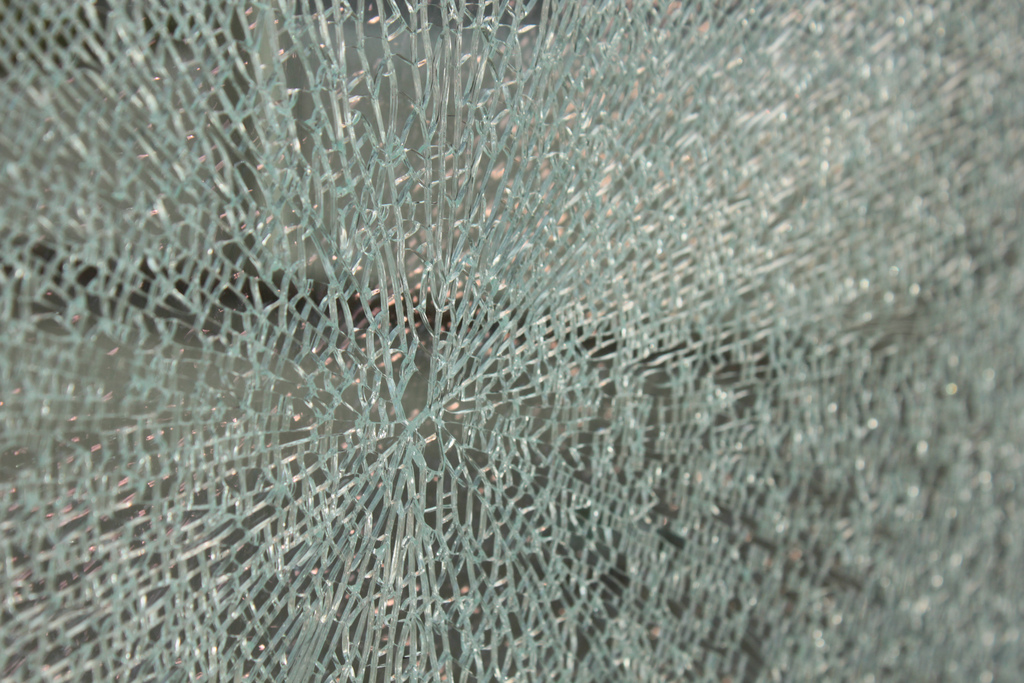 broken glass | Jude Doyland via Foter.com  -  CC BY-ND