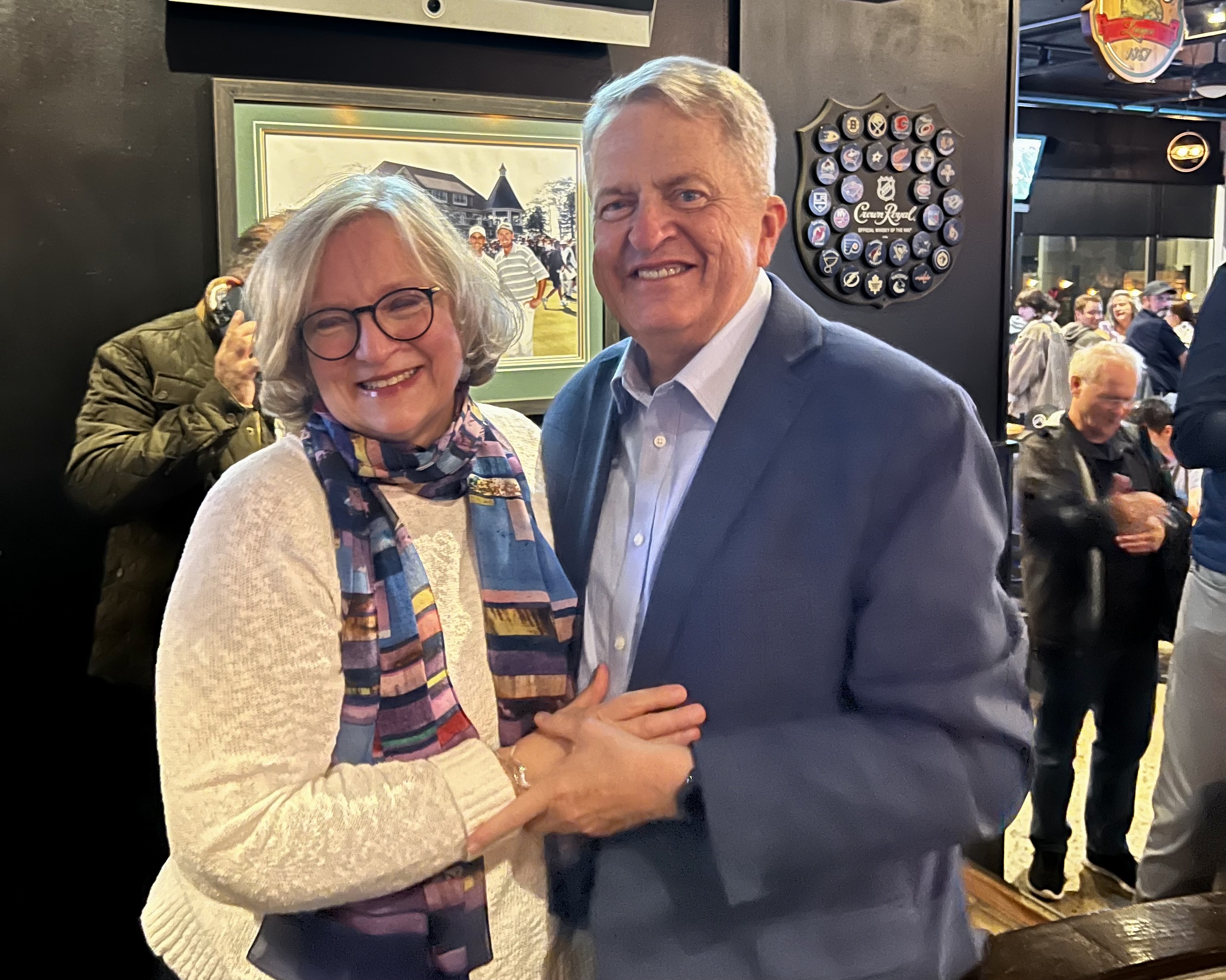 Wendy and Rob Burton celebrating his mayoral victory on Oct. 24, 2022, municipal election. | Oakville News N.M.