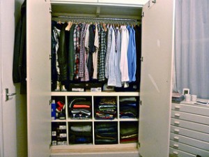 Clothes Closet | Have a good idea of what you already own | Magnus D / Foter / CC BY