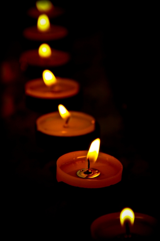 row of votive-candles | Photo credit: Natesh Ramasamy  -  Foter  -  CC BY